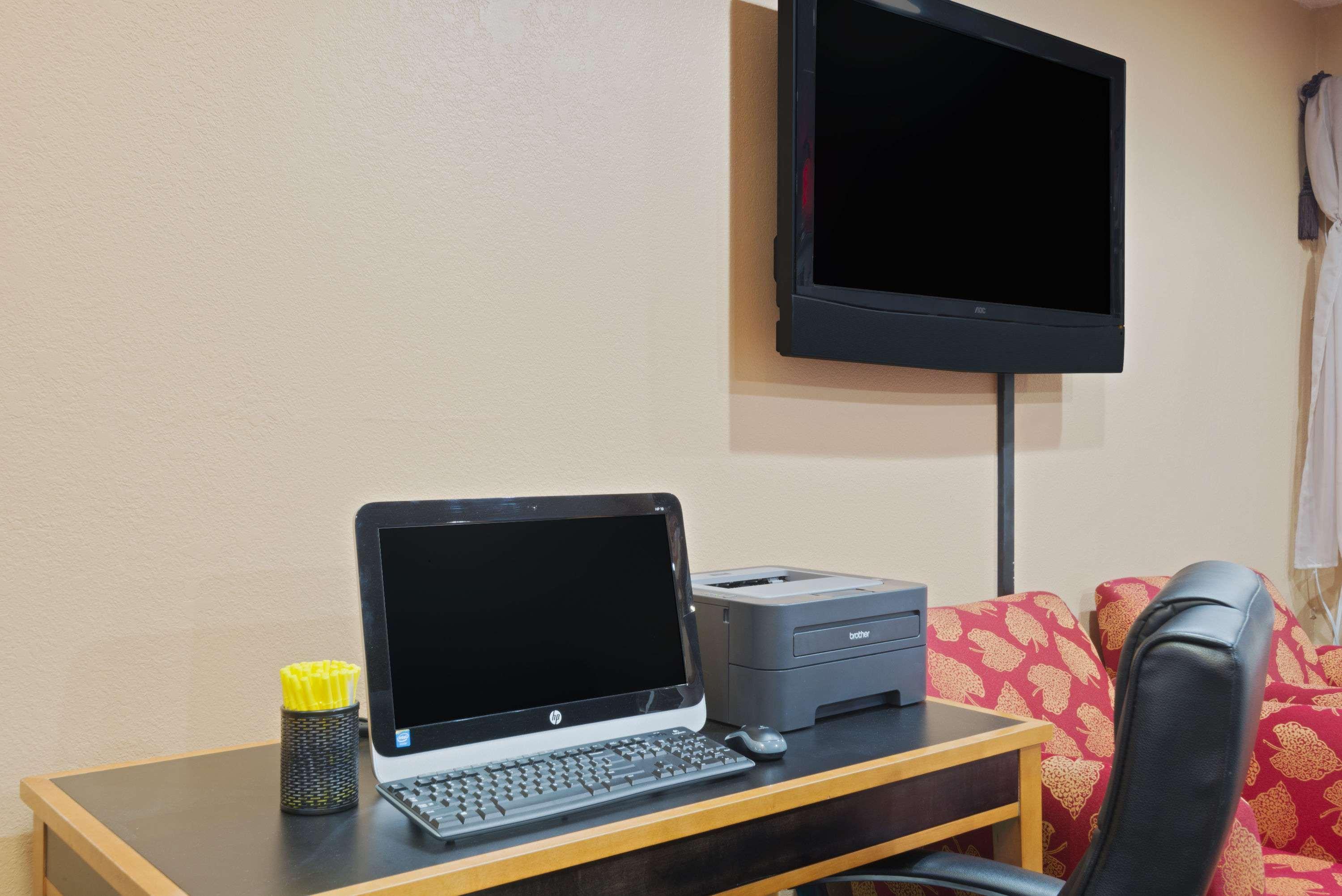Days Inn By Wyndham Brunswick Bath Area Ngoại thất bức ảnh