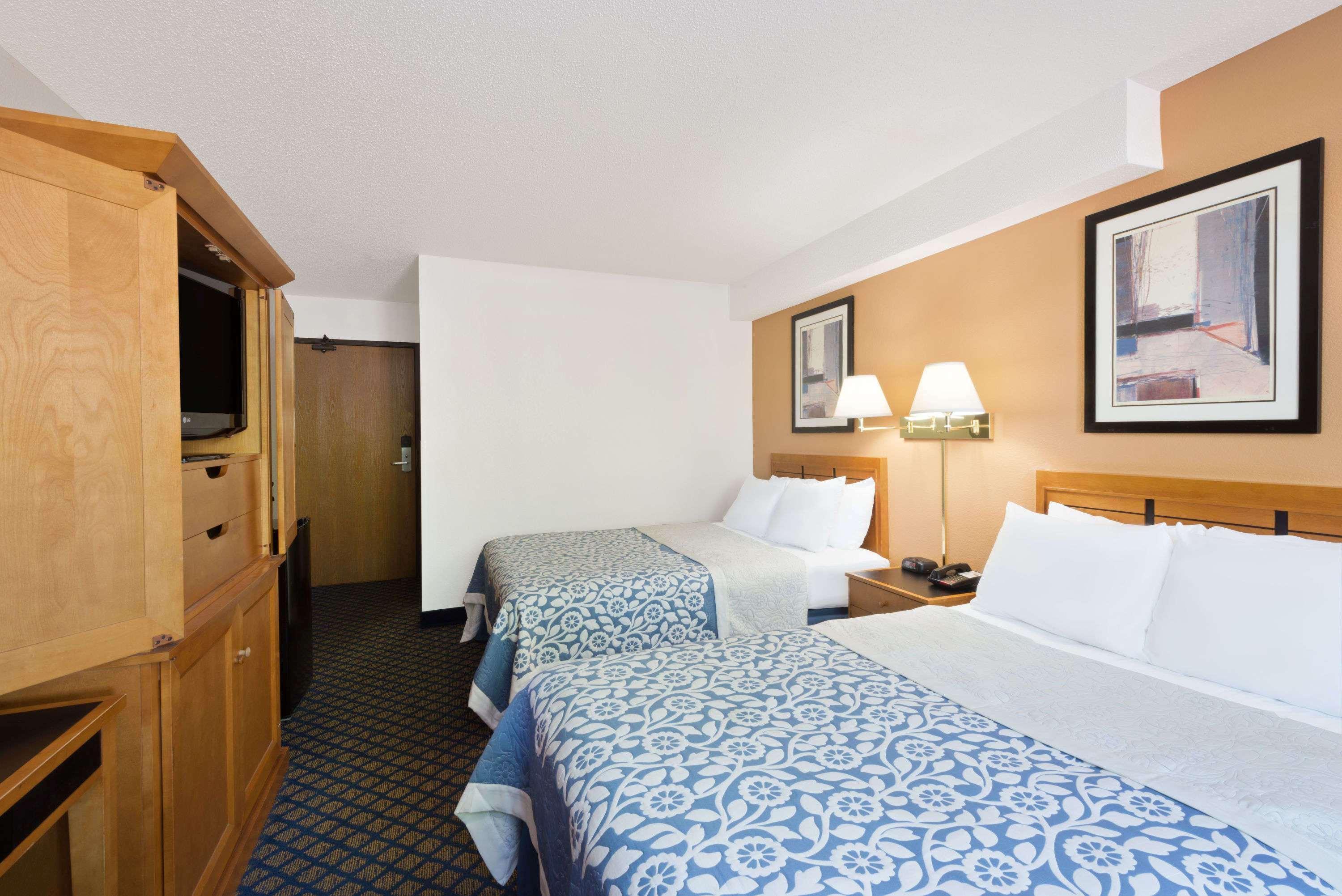 Days Inn By Wyndham Brunswick Bath Area Ngoại thất bức ảnh