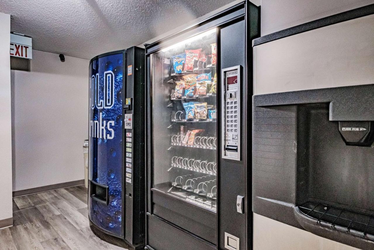 Days Inn By Wyndham Brunswick Bath Area Ngoại thất bức ảnh